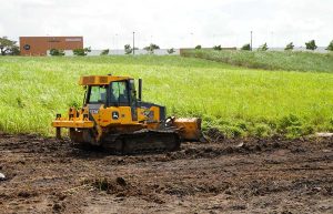 Trapuá Shopping Park: Limpeza da área iniciada